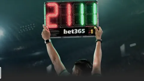 国羽独揽四席决赛！陈雨菲冲刺赛季首冠，李诗沣憾负波波夫